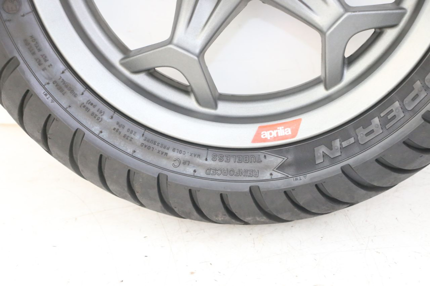 photo de VORDERRADFELGE UND REIFEN APRILIA SXR 50 (2021 - 2023)