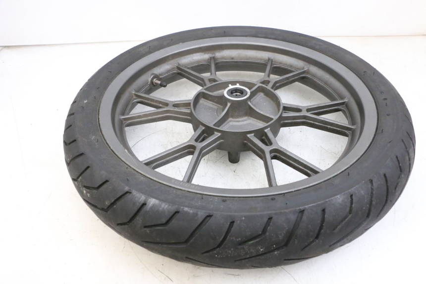 photo de VORDERRADFELGE UND REIFEN KSR TR SM 50 (2015 - 2018) - Technische Nahaufnahme