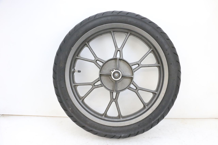 photo de VORDERRADFELGE UND REIFEN KSR TR SM 50 (2015 - 2018) - Details der Befestigungspunkte