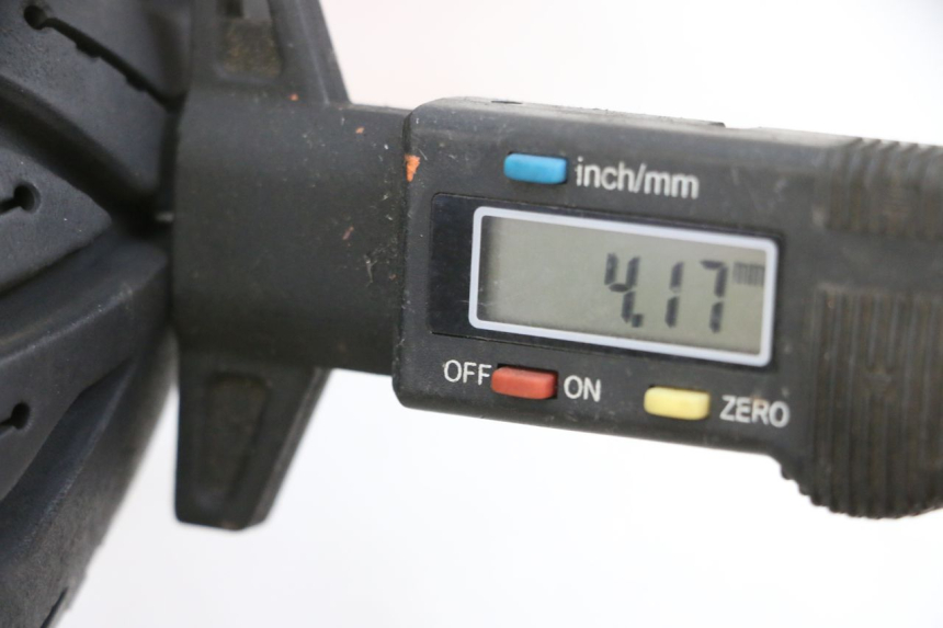 photo de VORDERRADFELGE UND REIFEN PEUGEOT TWEET PRO EFI 4T 50 (2021 - 2022)