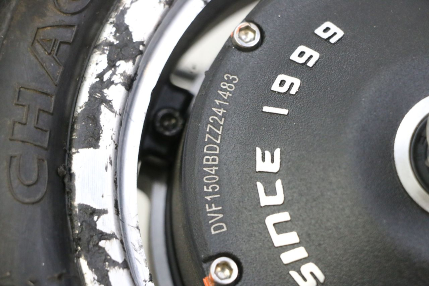 photo de VORDERRAD UND REIFEN DUALTRON VICTOR LIMITED 1