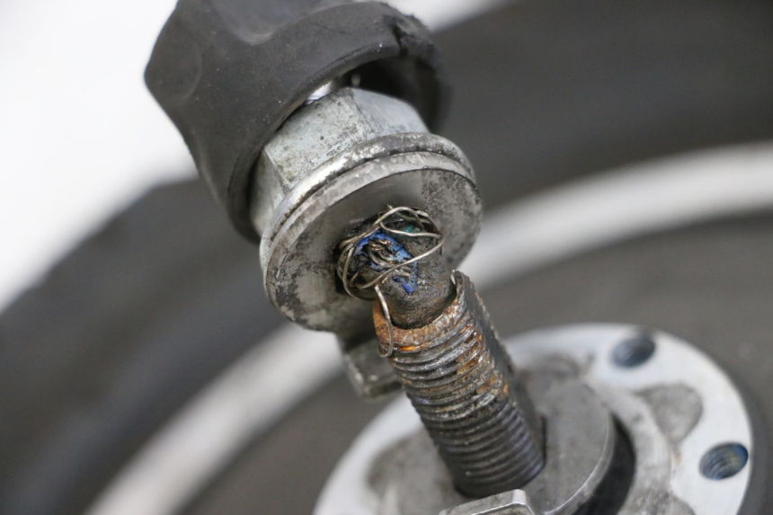 photo de VORDERRAD UND REIFEN DUALTRON VICTOR LIMITED 1