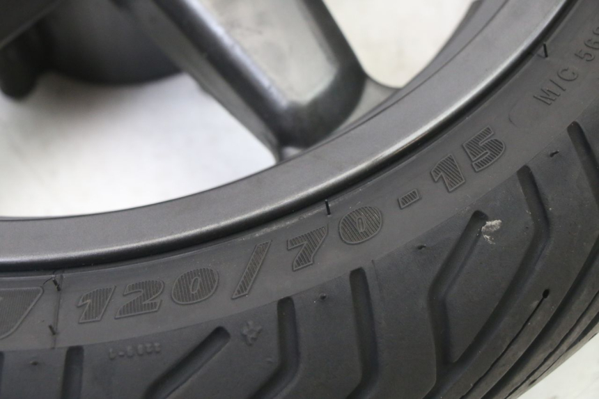 photo de VORDERRADFELGE UND REIFEN YAMAHA X-MAX XMAX 125 (2010 - 2014)