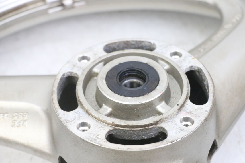 photo de VORDERRADFELGE UND REIFEN HONDA XLV VARADERO 125 (2000 - 2006)