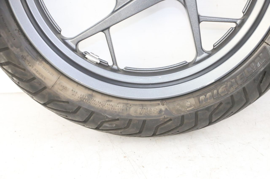 photo de VORDERRADFELGE UND REIFEN YAMAHA XMAX X-MAX 125 (2021 - 2025)