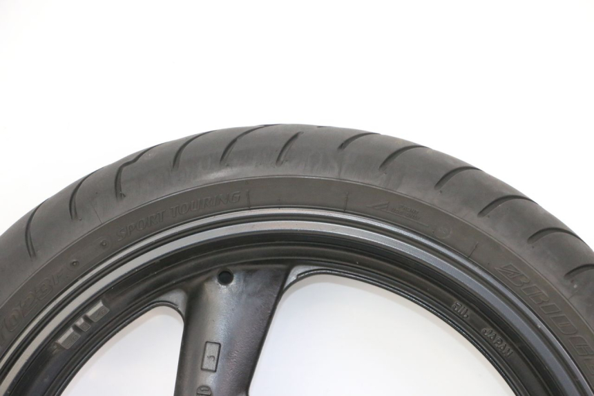 photo de VORDERRADFELGE UND REIFEN YAMAHA FZS FAZER 600 (2001 - 2003)
