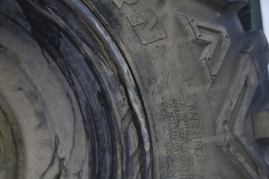 photo de VORDERRADFELGE UND REIFEN YAMAHA YFM GRIZZLY 550 (2008 - 2015)