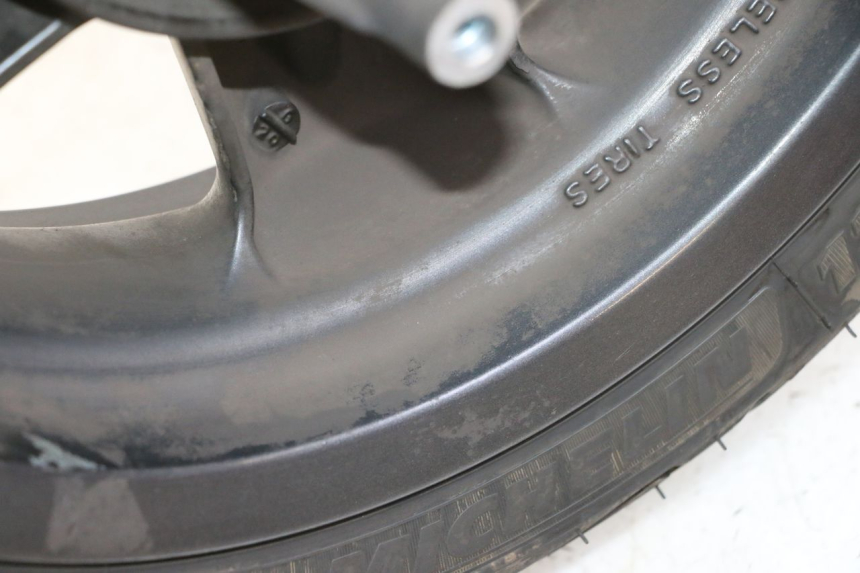 photo de VORDERRADFELGE UND REIFEN YAMAHA YP MAJESTY 125 (2007 - 2010)