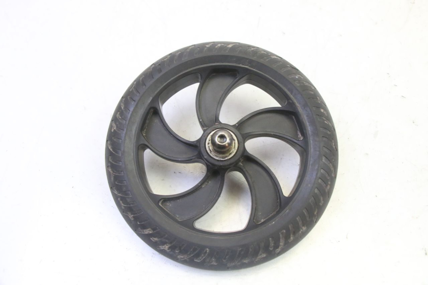 photo de VORDERRADFELGE UND REIFEN MOOVWAY Z8 1