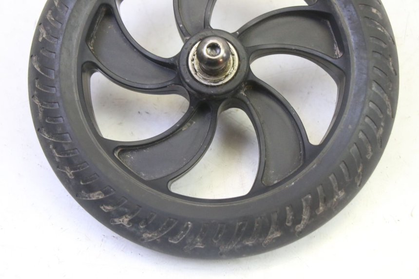 photo de VORDERRADFELGE UND REIFEN MOOVWAY Z8 1