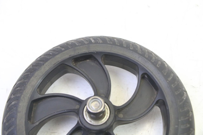 photo de VORDERRADFELGE UND REIFEN MOOVWAY Z8 1