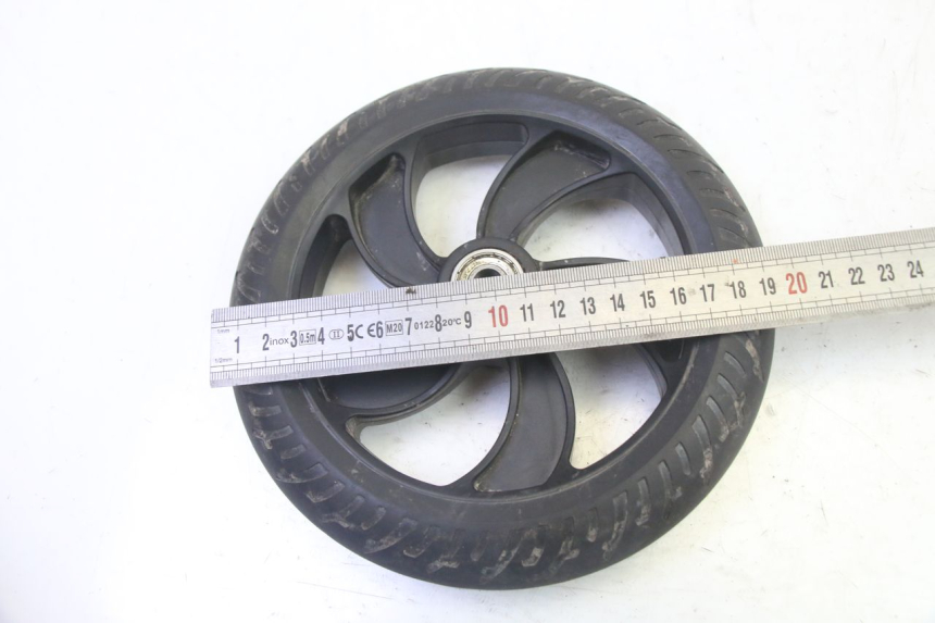 photo de VORDERRADFELGE UND REIFEN MOOVWAY Z8 1