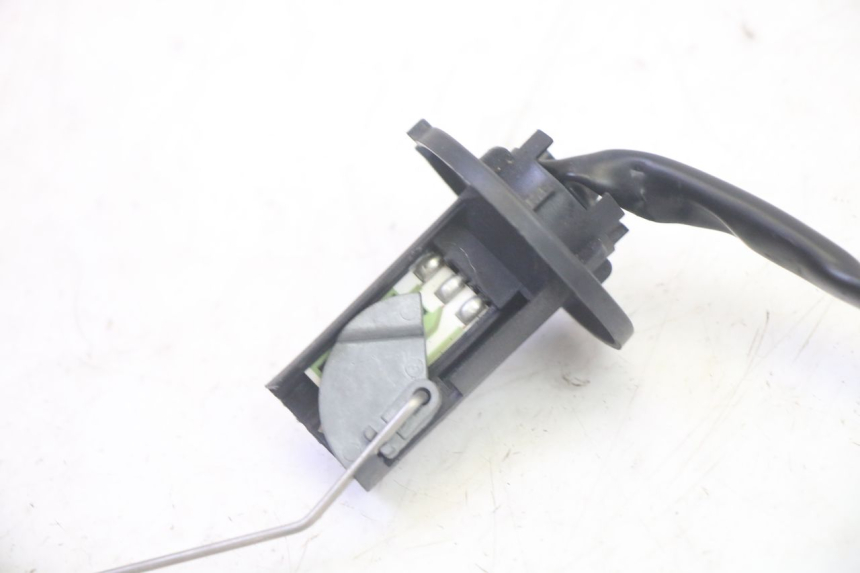 photo de KRAFTSTOFFTANKMESSSTAB KYMCO AGILITY 4T 50 (2018 - 2022) - Detailansicht des Bauteils