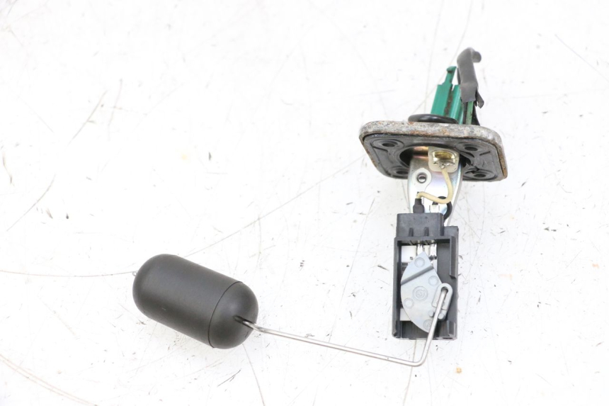 photo de TANKGEBER MBK BOOSTER SPIRIT NAKED 50 (2004 - 2017) - Gesamtansicht des Produkts