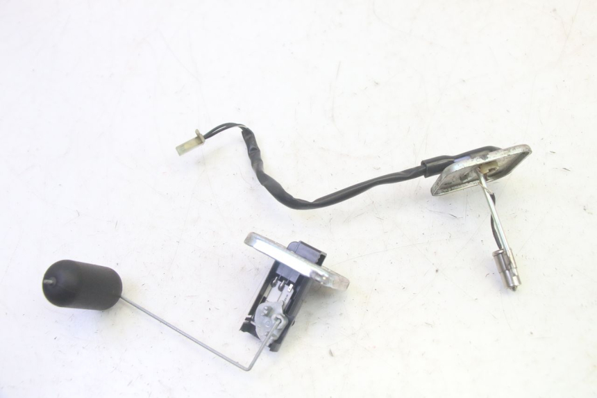 photo de KRAFTSTOFFTANKMESSSTAB PIAGGIO FLY 4T 50 (2013 - 2017) - Zoom auf Gebrauchszustand