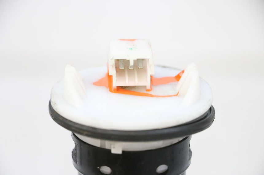 photo de TANKGEBER PIAGGIO MP3 HPE 300 (2019 - 2026) - Details der Befestigungspunkte