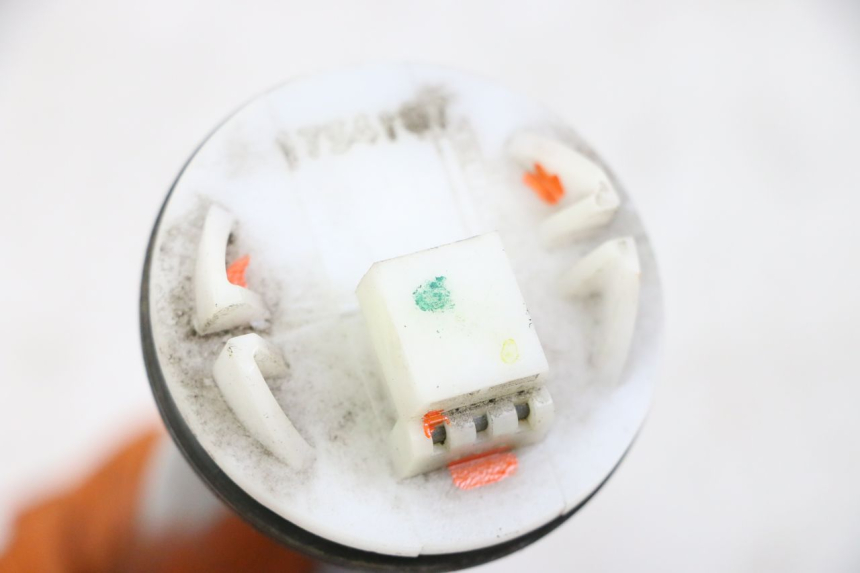 photo de KRAFTSTOFFTANKMESSSTAB PIAGGIO MP3 500 (2014 - 2016)