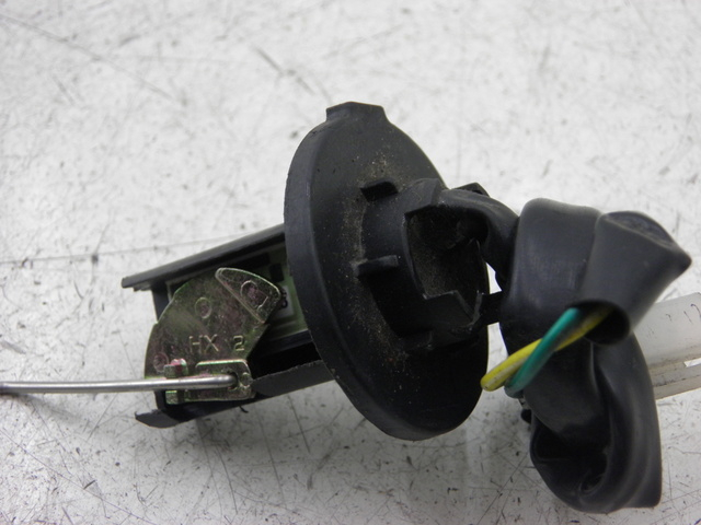 photo de TANKANZEIGE KRAFTSTOFF PEUGEOT TWEET 4T 50 (2010 - 2014)