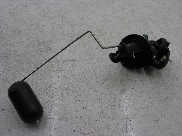 photo de TANKANZEIGE KRAFTSTOFF PEUGEOT TWEET 4T 50 (2010 - 2014)