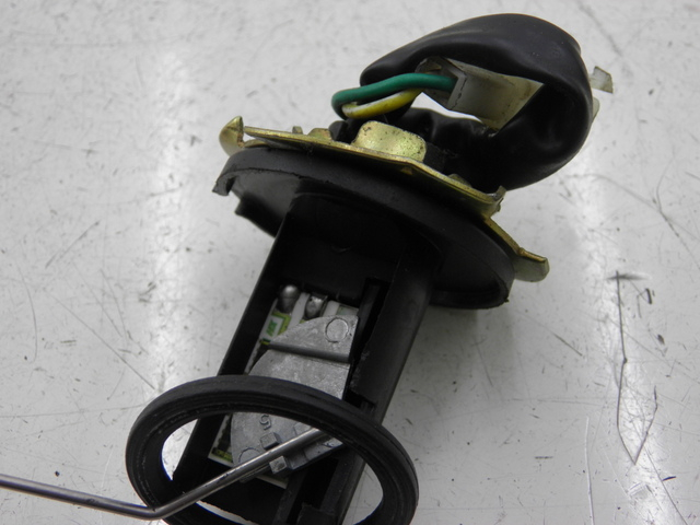 photo de KRAFTSTOFFTANKMESSSTAB SYM FIDDLE 2 50 (2008 - 2013)