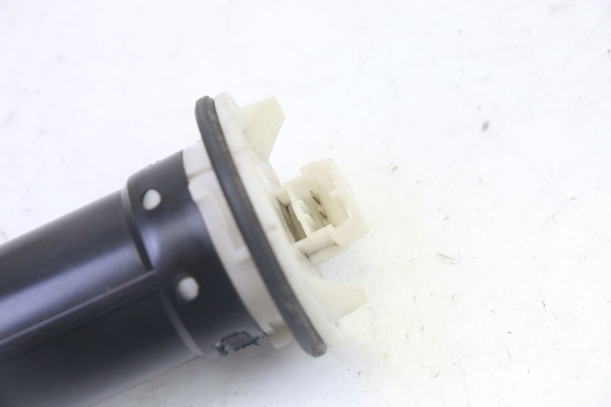 photo de KRAFTSTOFFTANKMESSSTAB PIAGGIO VESPA S 2T 50 (2007 - 2014)