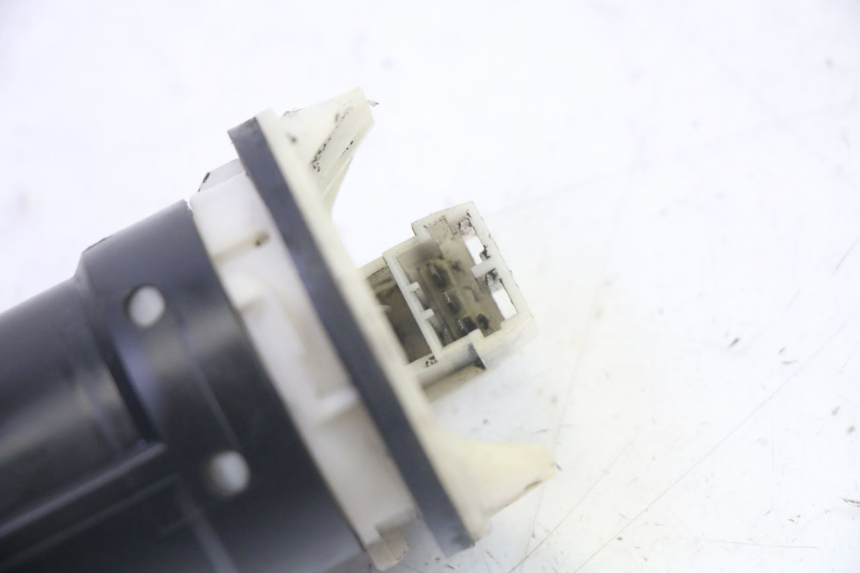 photo de KRAFTSTOFFTANKMESSSTAB PIAGGIO X8 125 (2004 - 2007) - Detailansicht des Bauteils