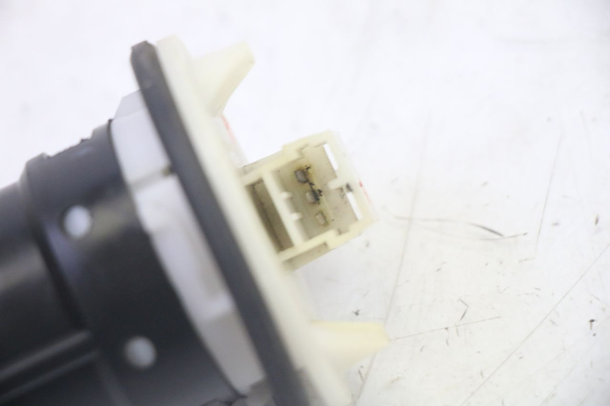 photo de TANKANZEIGE KRAFTSTOFF PIAGGIO XEVO - X EVO 125 (2007 - 2016) - Detailansicht des Bauteils