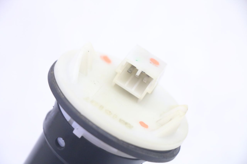 photo de TANKANZEIGE KRAFTSTOFF PIAGGIO XEVO - X EVO 125 (2007 - 2016) - Alternative Perspektive