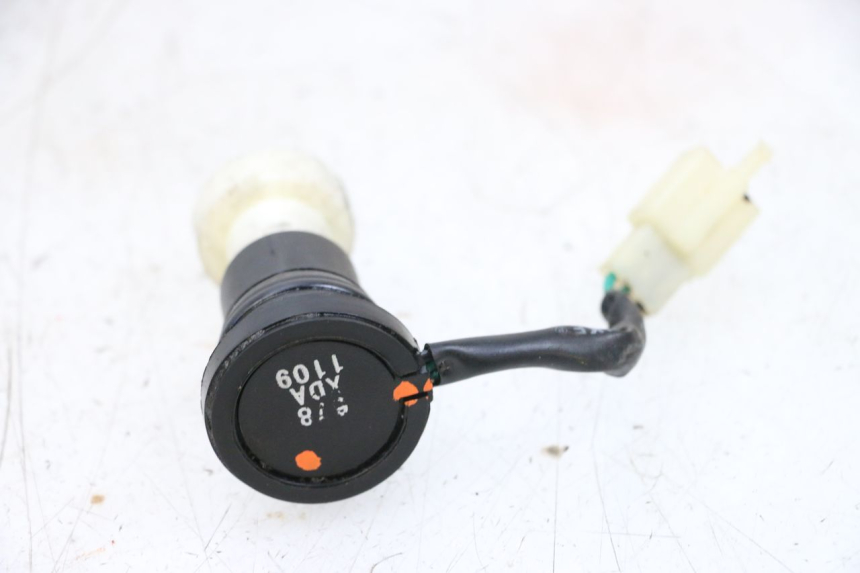 photo de ÖLTANK GEBER SYM ORBIT 2 50 (2008 - 2014) - Zoom auf Gebrauchszustand