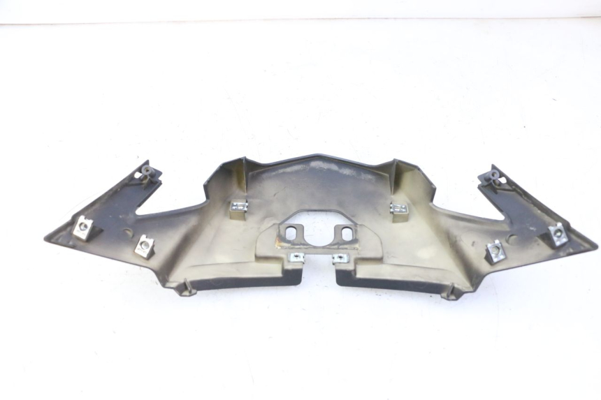 photo de VERKLEIDUNG HINTEN MITTE QUADRO 4 4D 350 (2015 - 2018)