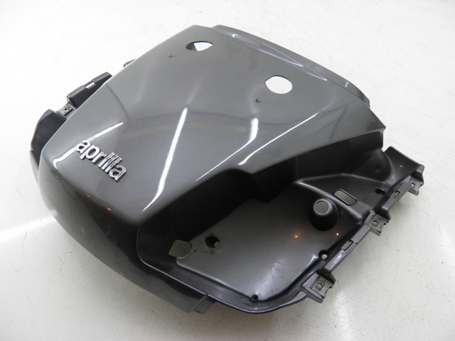 photo de VERKLEIDUNG HINTEN MITTE APRILIA ATLANTIC 125 (2003 - 2009)