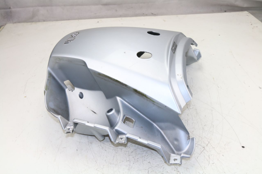 photo de VERKLEIDUNG HINTEN MITTE APRILIA ATLANTIC 125 (2003 - 2009)