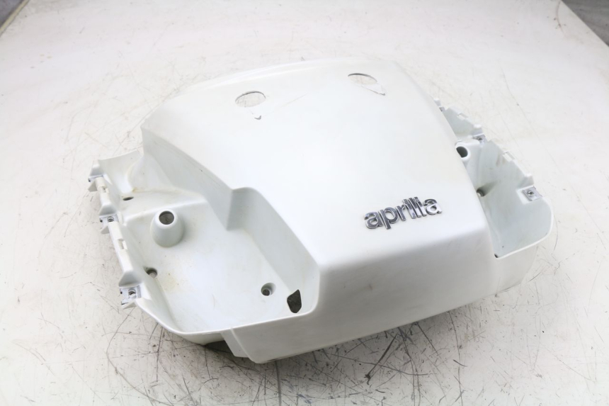 photo de VERKLEIDUNG HINTEN MITTE APRILIA ATLANTIC S 125 (2010 - 2013)