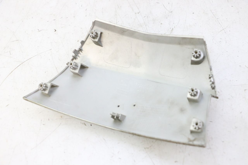 photo de HECKVERKLEIDUNG VERBINDUNG PEUGEOT CITYSTAR 50 (2013 - 2017)