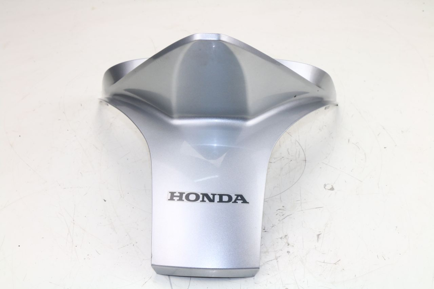 photo de VERKLEIDUNG HINTEN MITTE HONDA FES S-WING SWING 125 (2007 - 2015)