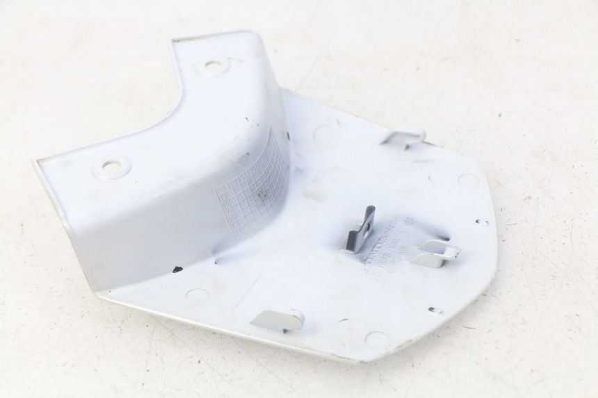 photo de VERKLEIDUNG HINTEN MITTE HONDA PCX (JF57/JF64) 125 (2014 - 2018)