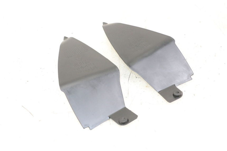 photo de VERKLEIDUNG HINTEN MITTE UNTER APRILIA SR MOTARD 50 (2012 - 2018)