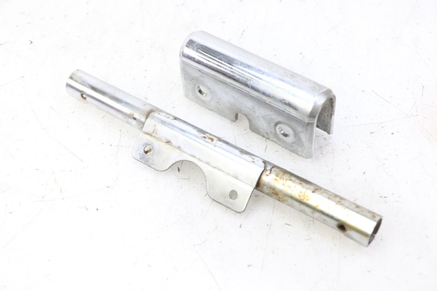 photo de VERKLEIDUNG HINTEN MITTE UNTER HYOSUNG GV AQUILA 125 (2000 - 2004)