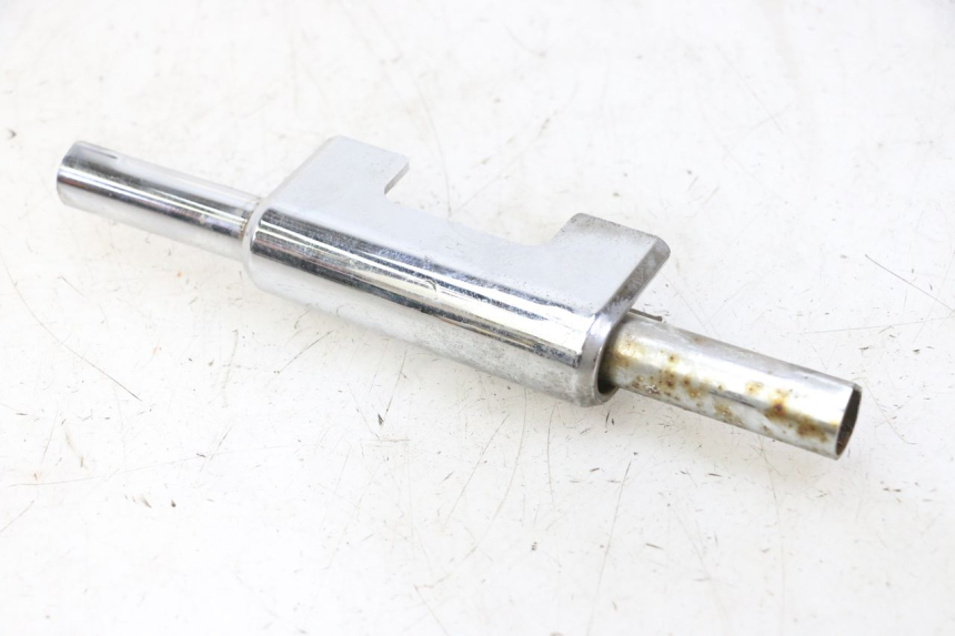 photo de VERKLEIDUNG HINTEN MITTE UNTER HYOSUNG GV AQUILA 125 (2000 - 2004)