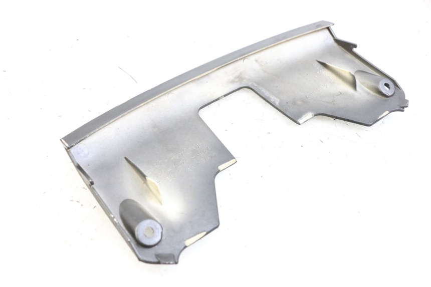 photo de VERKLEIDUNG HINTEN MITTE UNTER HONDA FJS SILVER WING SILVERWING 400 (2005 - 2008)