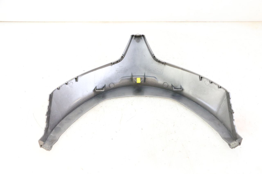 photo de VERKLEIDUNG HINTEN MITTE UNTER HONDA FORZA ABS 300 (2013 - 2019)
