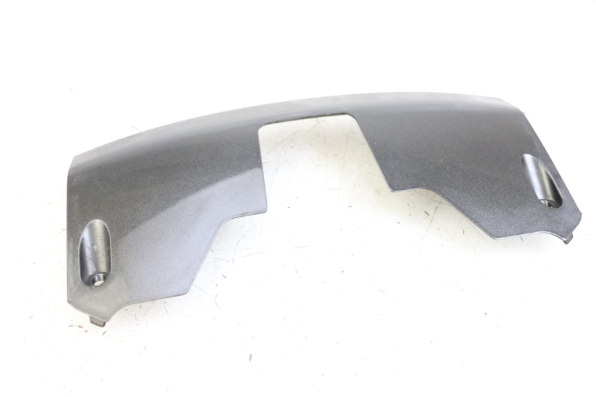 photo de VERKLEIDUNG HINTEN MITTE UNTER HONDA FJS SILVER WING SILVERWING 400 (2005 - 2008)