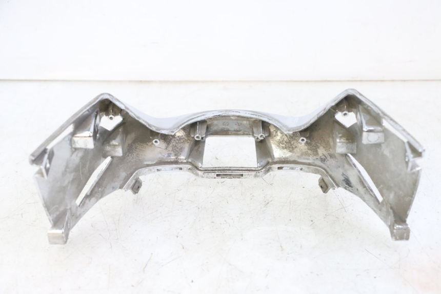 photo de VERKLEIDUNG HINTEN MITTE UNTER KYMCO LIKE 4T 50 (2019 - 2025)