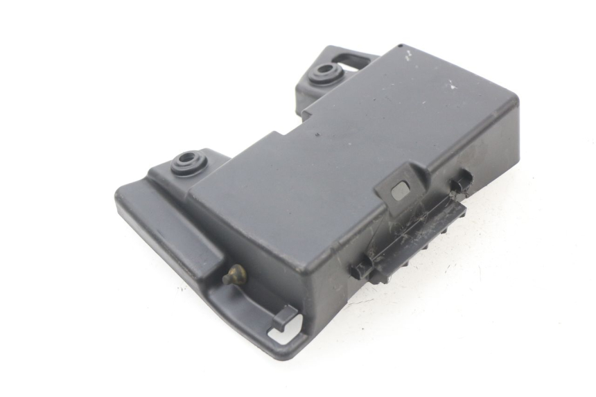 photo de VERKLEIDUNG HINTEN MITTE UNTER DUCATI M796 MONSTER 796 (2010 - 2014)