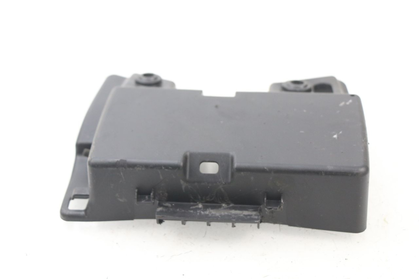 photo de VERKLEIDUNG HINTEN MITTE UNTER DUCATI M796 MONSTER 796 (2010 - 2014)