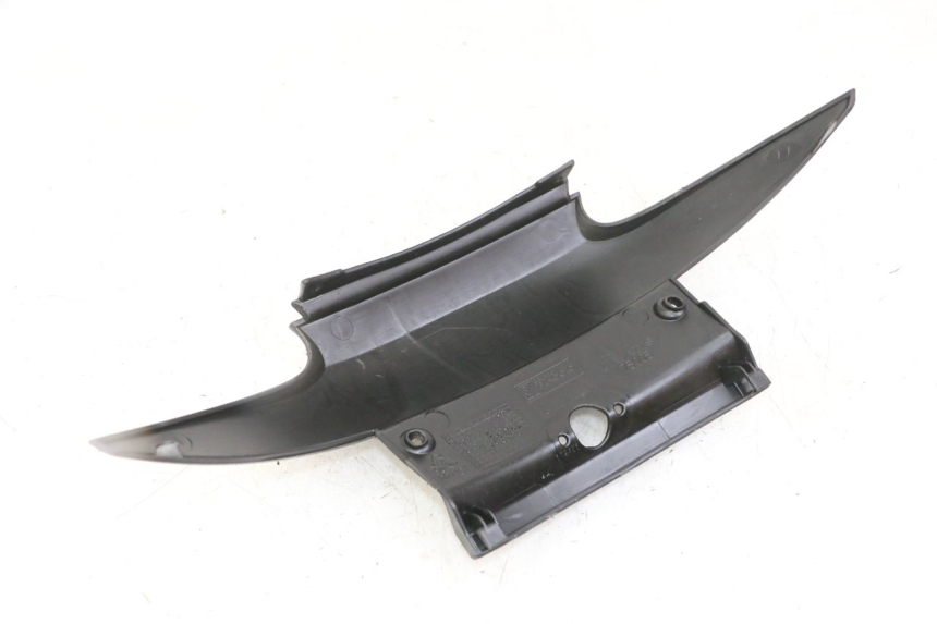 photo de VERKLEIDUNG HINTEN MITTE UNTER PIAGGIO MP3 LT 300 (2010 - 2016)