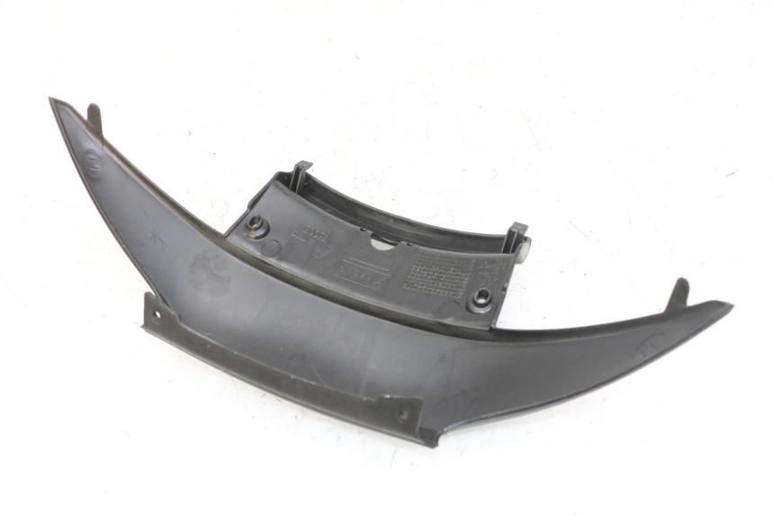photo de VERKLEIDUNG HINTEN MITTE UNTER PIAGGIO MP3 LT 300 (2010 - 2016)