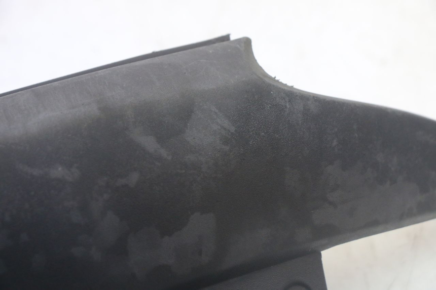 photo de VERKLEIDUNG HINTEN MITTE UNTER PIAGGIO MP3 500 (2011 - 2015)