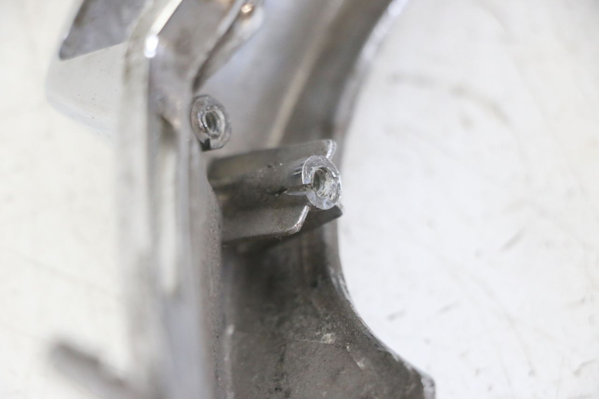 photo de VERKLEIDUNG HINTEN MITTE UNTER KYMCO LIKE 4T 50 (2019 - 2025) - Alternative Perspektive