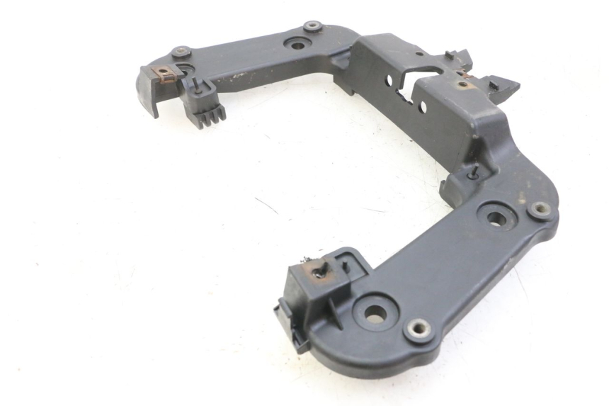 photo de VERKLEIDUNG HINTEN MITTE UNTER MBK OVETTO 4T 50 (2008 - 2016)